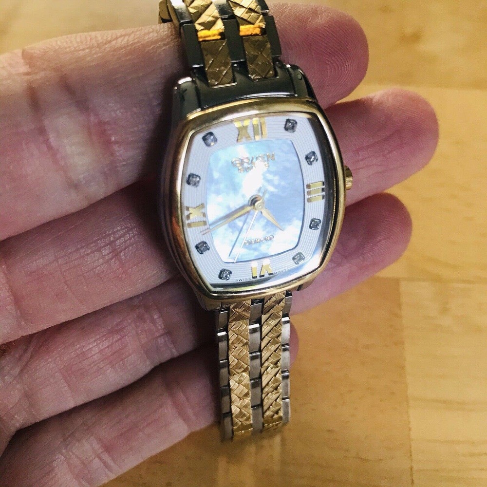 Gruen Swiss Watch Diamond Mother of Pearl Face Gold Silver Tone Band GSL063‎